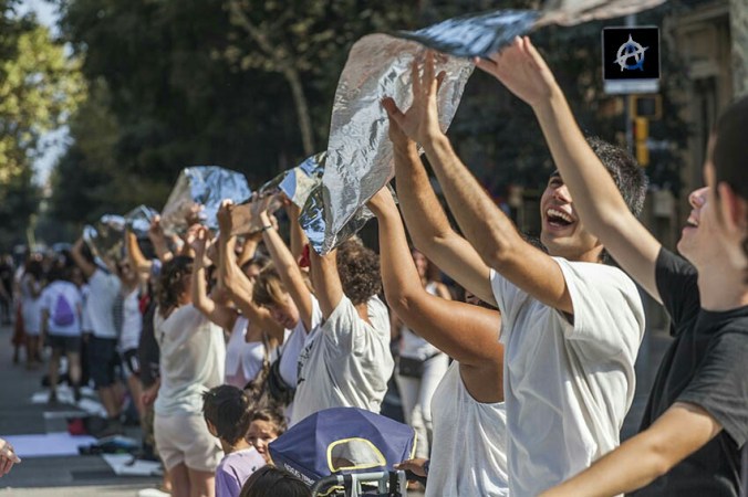 The attendees lining up to cross the two vertices of V into A